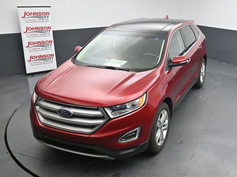 Used 2018 Ford Edge Titanium w/ Equipment Group 301A AWD/4WD image 12