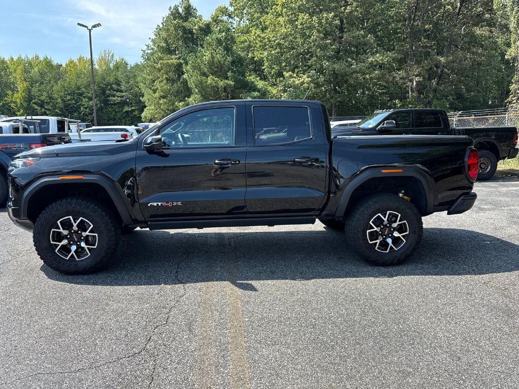 Used 2024 GMC Canyon AT4X AWD/4WD image 4