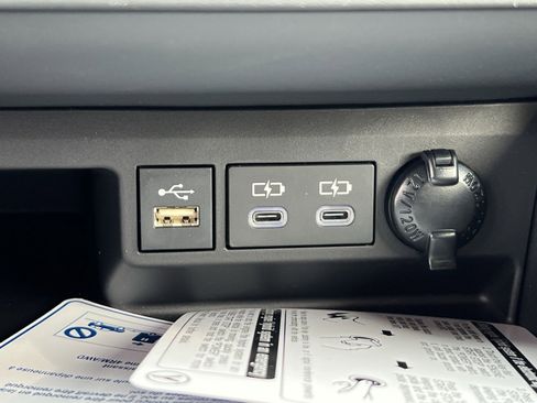 New 2026 Toyota Highlander Limited image 27