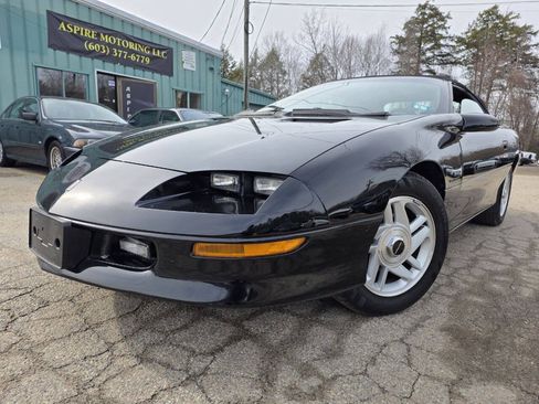 Used 1994 Chevrolet Camaro LT RWD image 2