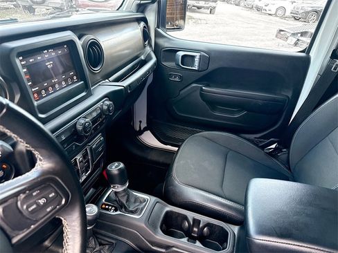 Used 2021 Jeep Wrangler Unlimited Freedom Edition image 25
