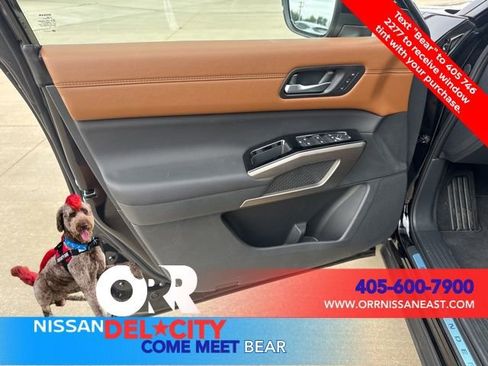 New 2025 Nissan Pathfinder Platinum image 15