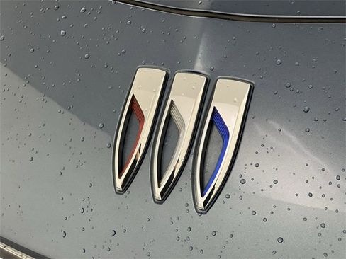 Certified 2025 Buick Encore GX Preferred image 30