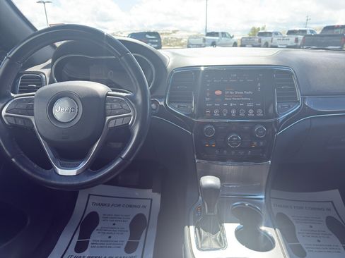 Used 2024 Jeep Grand Cherokee L Overland image 13