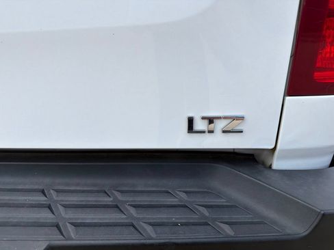 Used 2014 Chevrolet Silverado 2500 LTZ w/ LTZ Plus Package AWD/4WD image 10