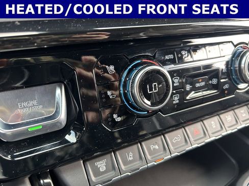 Used 2025 GMC Sierra 2500 AT4X image 6