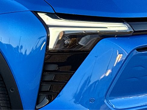 New 2025 Chevrolet Blazer EV LT w/ Super Cruise Package image 18