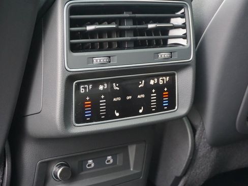 Certified 2025 Audi Q7 3.0T Premium Plus image 16
