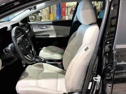 Used 2022 Kia Forte LXS w/ LXS Technology Package image 23