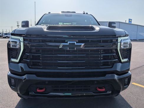 Used 2025 Chevrolet Silverado 2500 LT w/ Trail Boss Package AWD/4WD image 8