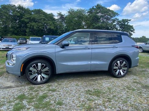 New 2025 Mitsubishi Outlander SEL image 2