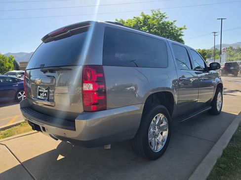 Used 2009 Chevrolet Suburban LT AWD/4WD image 5