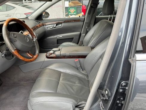 Used 2009 Mercedes-Benz S 550 4MATIC image 18
