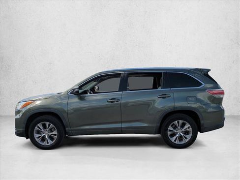 Used 2014 Toyota Highlander XLE FWD image 9