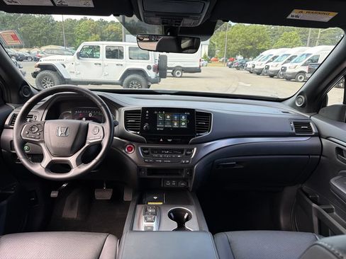 Used 2024 Honda Passport EX-L image 7