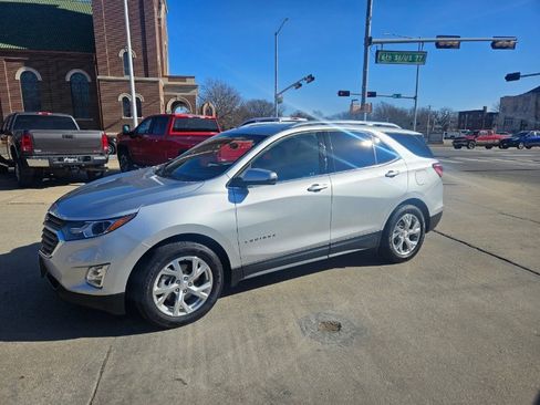 Used 2019 Chevrolet Equinox LT FWD image 10