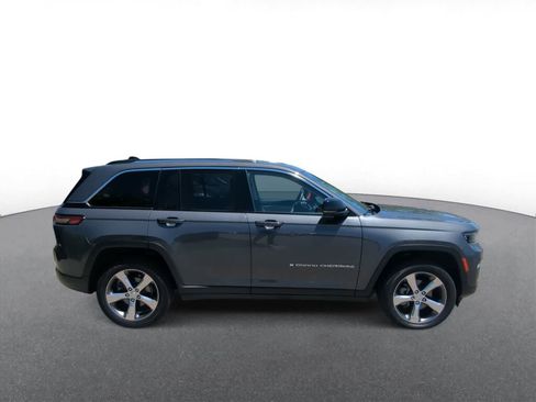 Used 2022 Jeep Grand Cherokee Limited AWD/4WD image 9