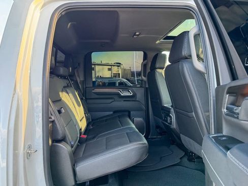 Used 2025 GMC Sierra 2500 Denali w/ Technology Package image 18