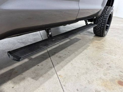 Used 2019 Toyota Tundra SR5 AWD/4WD image 15