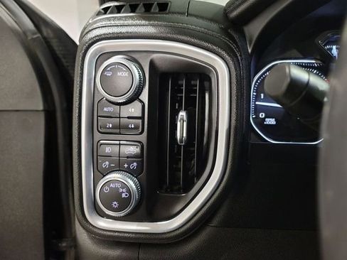Used 2022 GMC Sierra 3500 SLE w/ SLE Convenience Package image 16