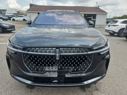 Used 2024 Lincoln Nautilus Reserve w/ Equipment Group 202A AWD/4WD image 7
