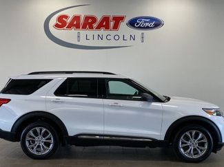 Certified 2022 Ford Explorer XLT w/ Equipment Group 202A image 1