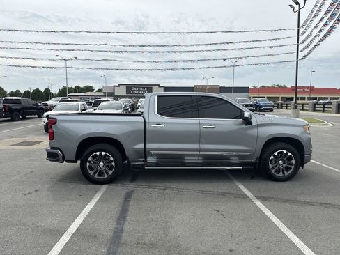 Used 2025 Chevrolet Silverado 1500 High Country AWD/4WD image 14