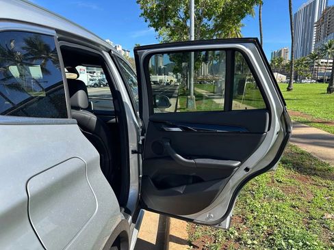 Used 2018 BMW X1 sDrive28i image 16