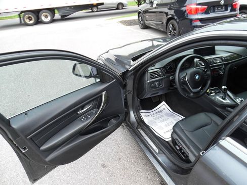 Used 2013 BMW 328i Sedan RWD image 10