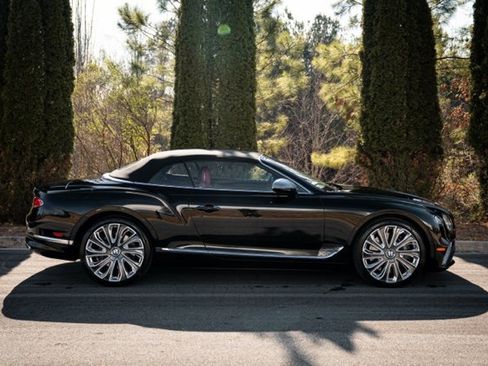 Used 2021 Bentley Continental GT Mulliner image 22