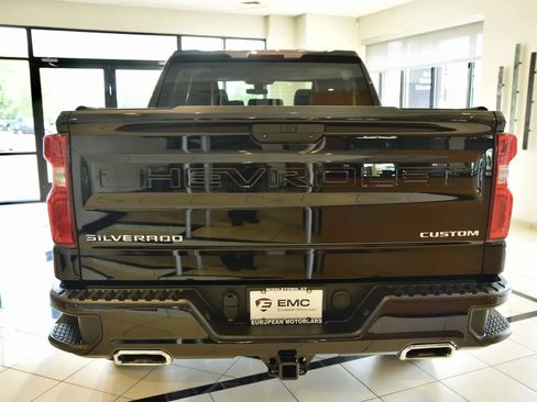 Used 2021 Chevrolet Silverado 1500 Custom Trail Boss w/ Safety Confidence Package AWD/4WD image 5