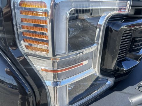 Used 2022 Ford F250 Lariat w/ Lariat Ultimate Package AWD/4WD image 25