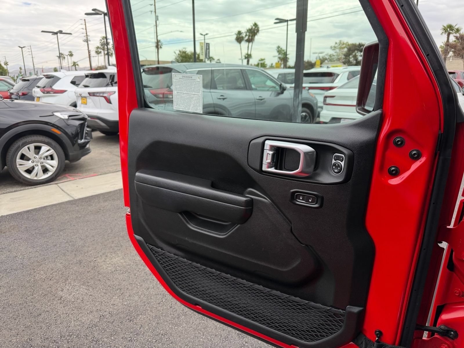Used 2025 Jeep Wrangler Unlimited Sport AWD/4WD image 18