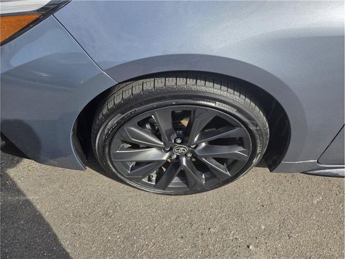 Used 2024 Toyota Corolla SE w/ SE Package FWD image 11