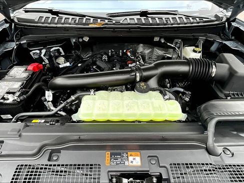 New 2025 Ford Expedition Active AWD/4WD image 13