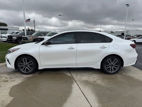 Used 2023 Kia Forte GT-Line w/ GT-Line Premium Package FWD image 4