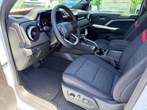 New 2026 Chevrolet Colorado Z71 w/ Technology Package AWD/4WD image 10