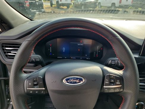 Used 2023 Ford Escape ST-Line image 19