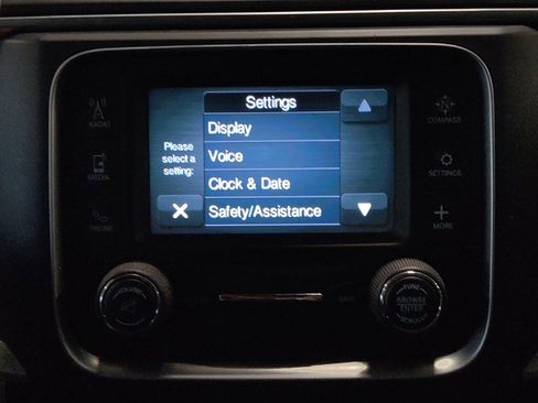 Used 2017 RAM 1500 Classic SLT AWD/4WD image 25