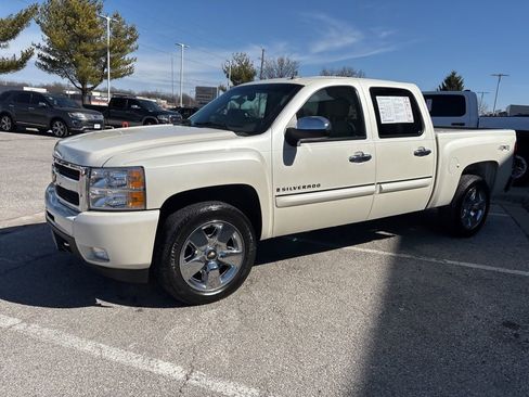 Used 2009 Chevrolet Silverado 1500 LTZ w/ White Diamond Edition image 11