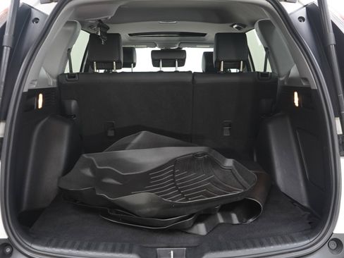 Used 2017 Honda CR-V Touring image 9