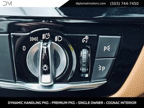 Used 2020 BMW M550i xDrive w/ Dynamic Handling Package AWD/4WD image 31