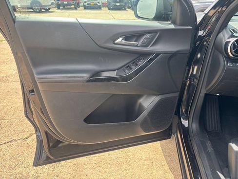 Used 2025 Chevrolet Equinox LT FWD image 18