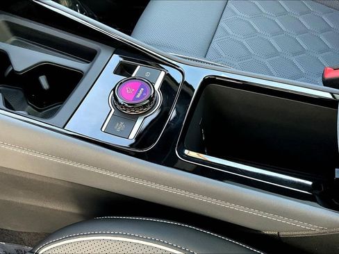 New 2026 Volkswagen Tiguan SEL R-Line image 19