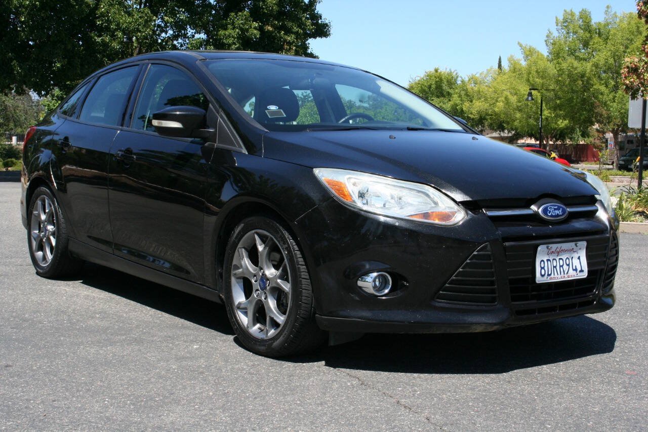 Used 2014 Ford Focus SE w/ Equipment Group 201A FWD image 1