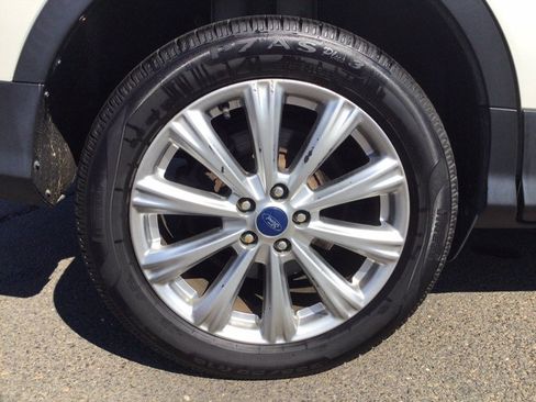 Used 2018 Ford Escape Titanium AWD/4WD image 46