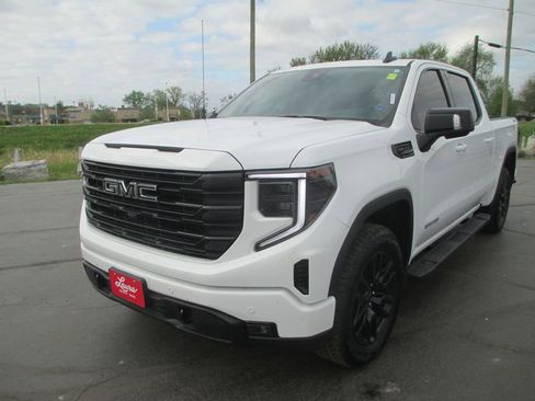 Used 2025 GMC Sierra 1500 Elevation w/ Elevation Premium Package image 11