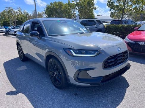 Used 2025 Honda HR-V Sport image 1