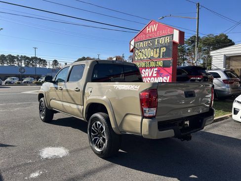 Used 2020 Toyota Tacoma 4x4 Double Cab image 7