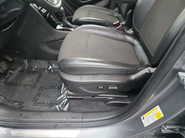Used 2020 Buick Encore Preferred w/ Safety Package FWD image 19